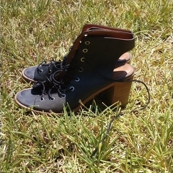 Free People Shoes collab with Jeffrey Campbell - Picture 8 of 12